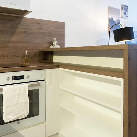 Elegant In The Heart Of Lägenhet